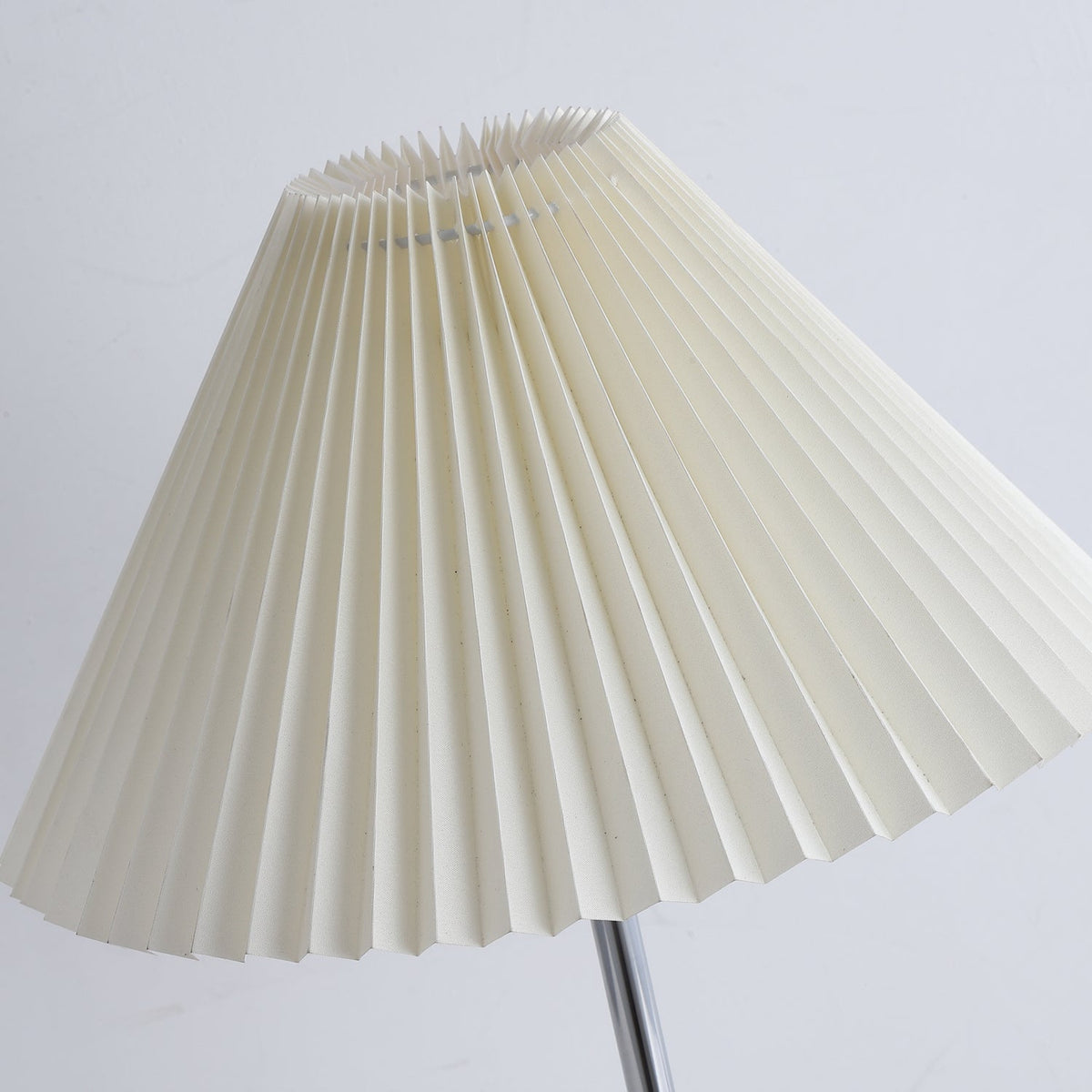 Aiden nowoczesna lampa stołowa z drewna