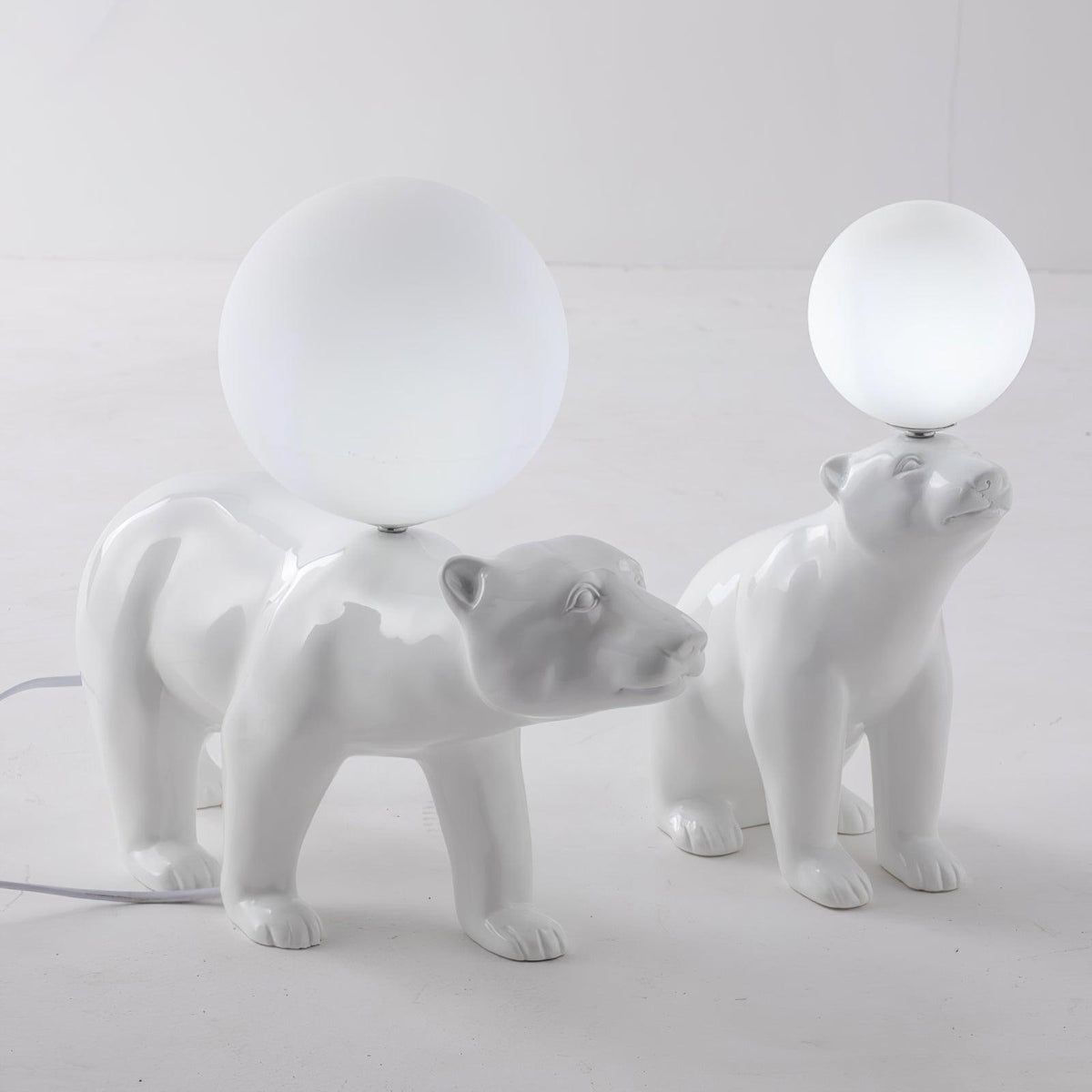 Bellano kapryśna lampa stołowa ze żywicy