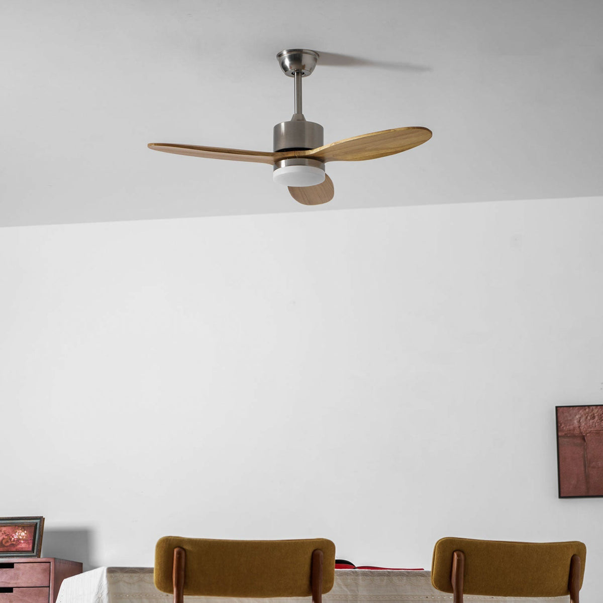HushGlow lampa sufitowa z wentylatorem