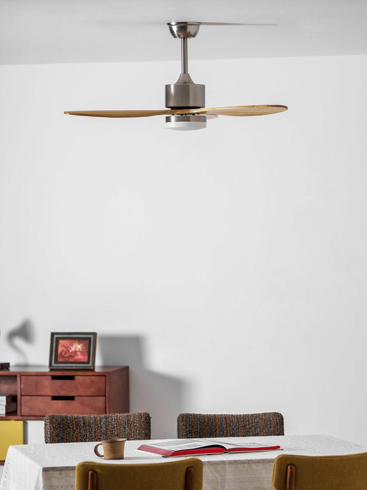 HushGlow lampa sufitowa z wentylatorem