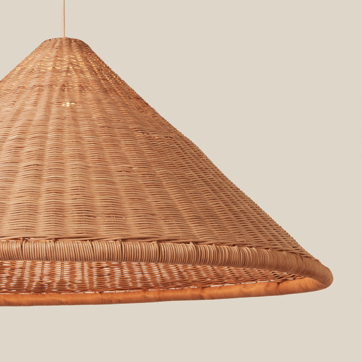 Kasbah wisząca lampa stożkowa z rattanu