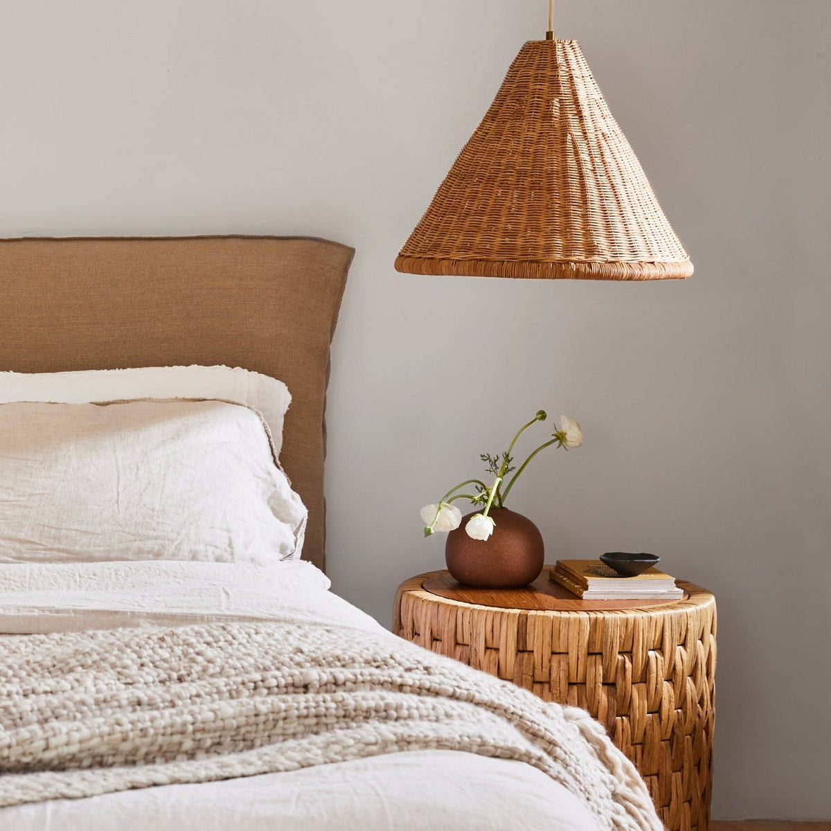Kasbah wisząca lampa stożkowa z rattanu