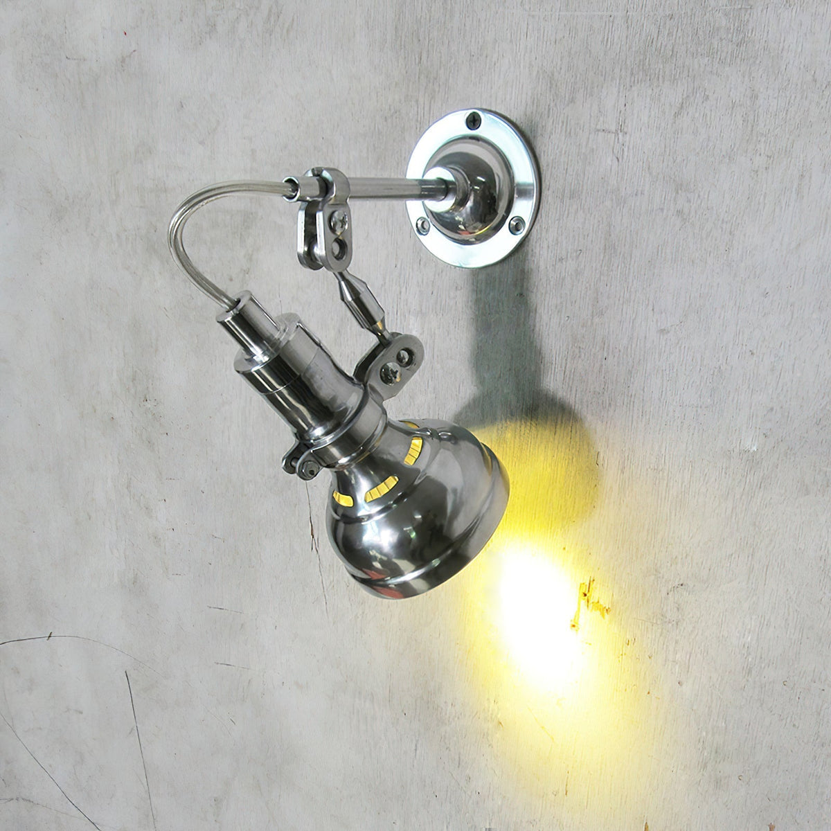 Ivsolara kinkiet