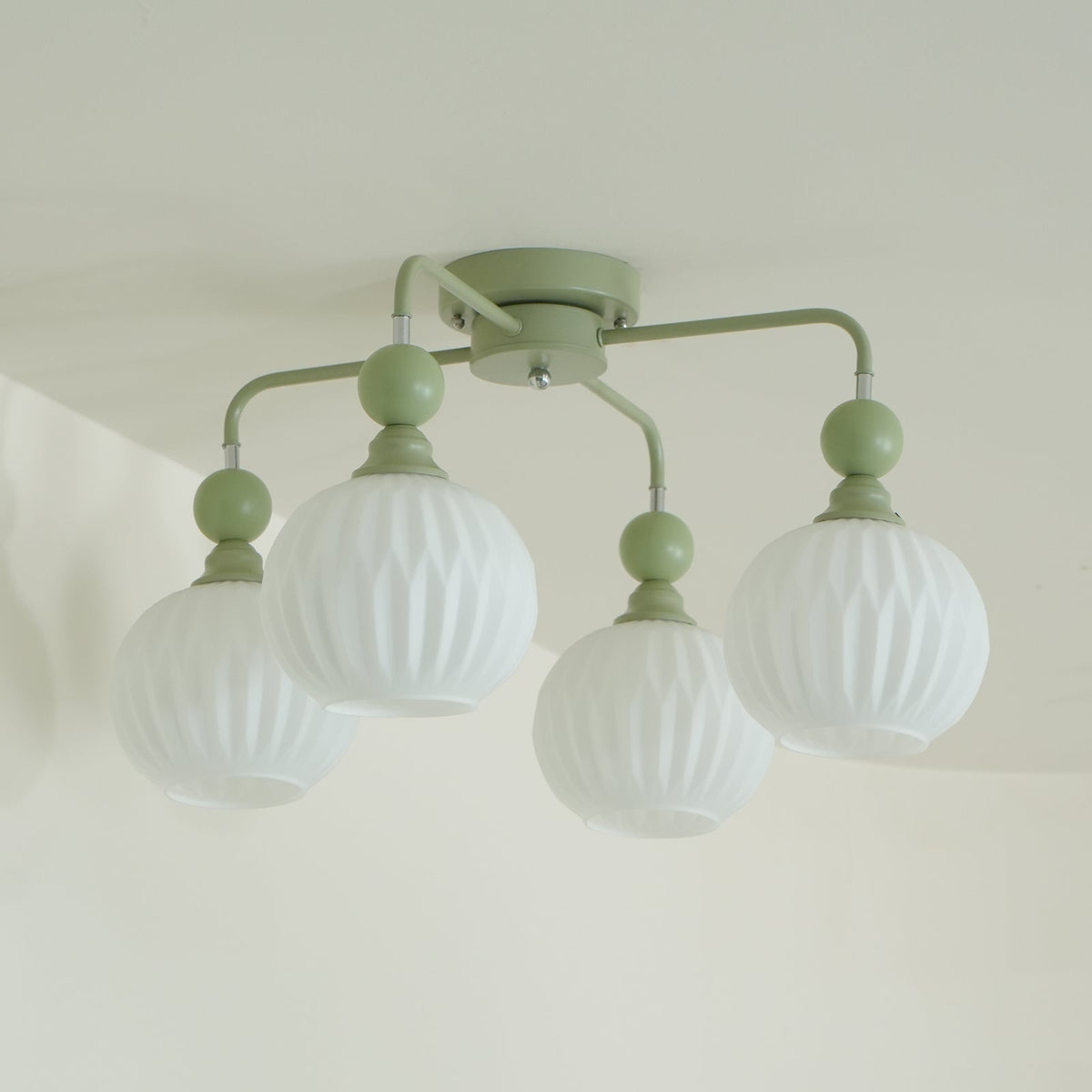 Viphaan nordycka lampa sufitowa z ceramiki