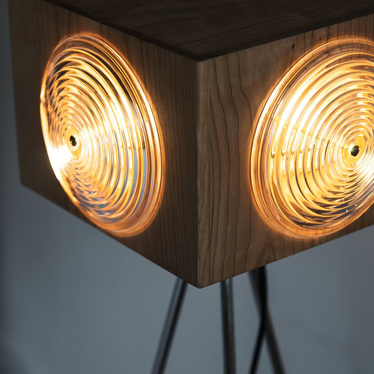 Vesoren trójnóg drewniana lampa stojąca