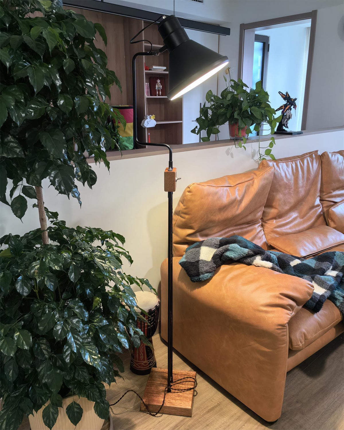 Terieria lampa stojąca