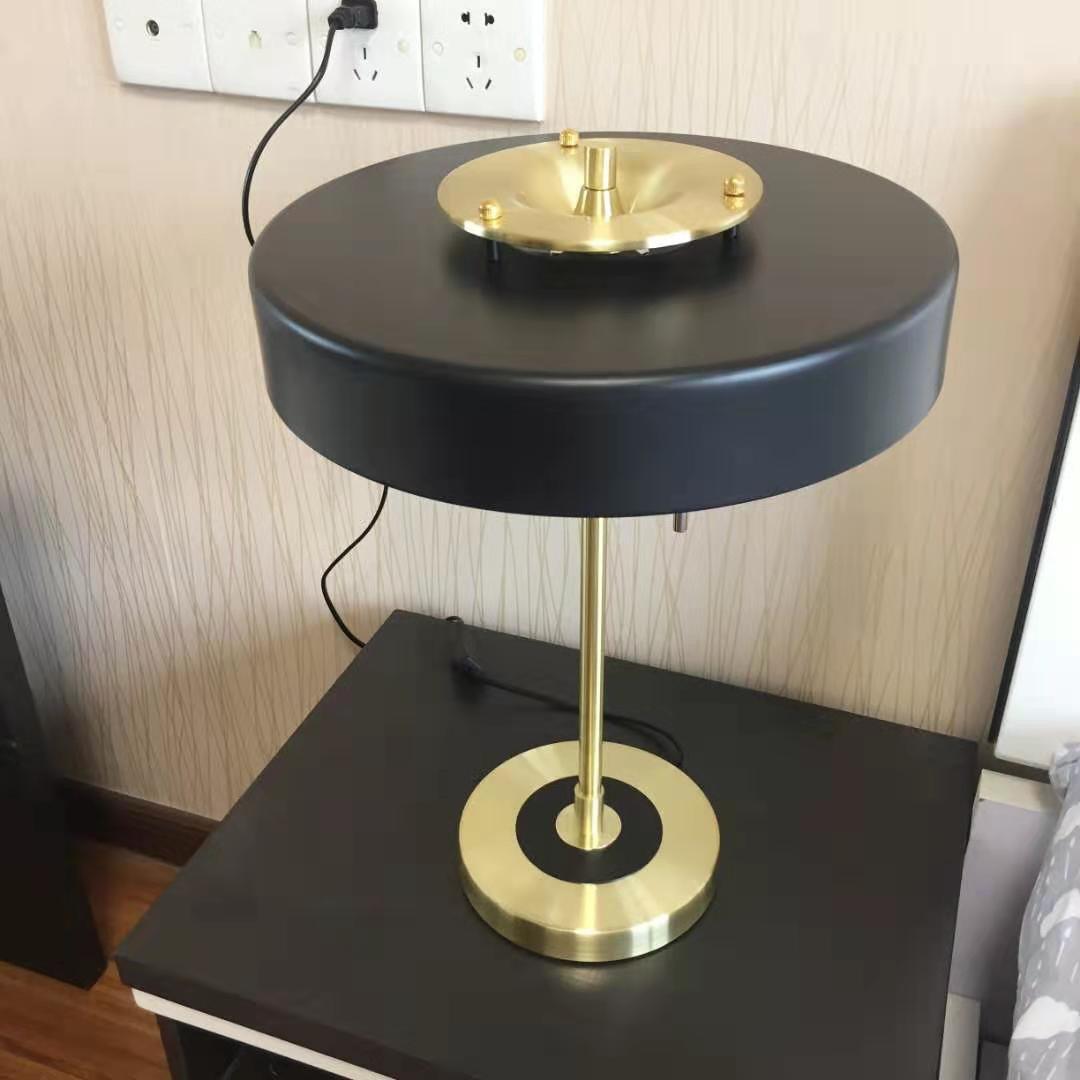 Paula nowoczesna lampa stołowa