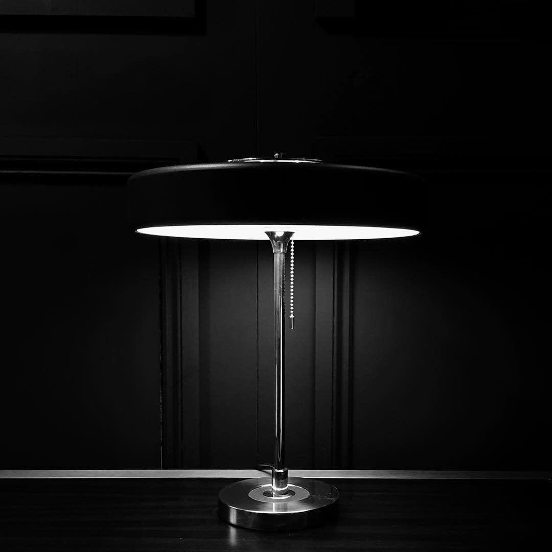 Paula nowoczesna lampa stołowa