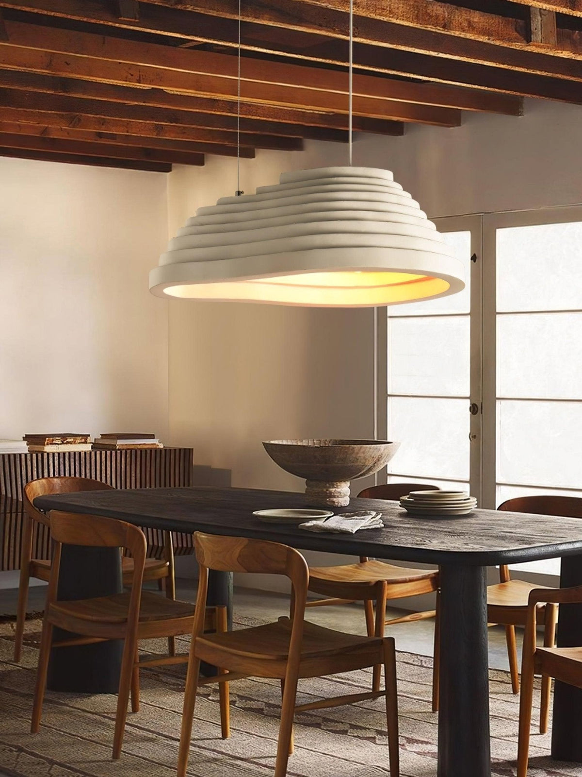 Niruise minimalistyczna lampa wisząca z żywicy