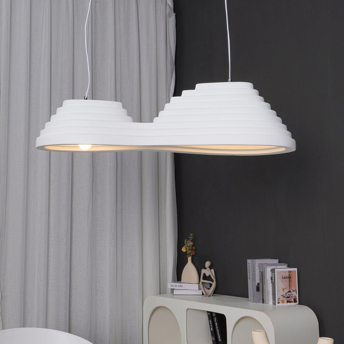 Niruise minimalistyczna lampa wisząca z żywicy