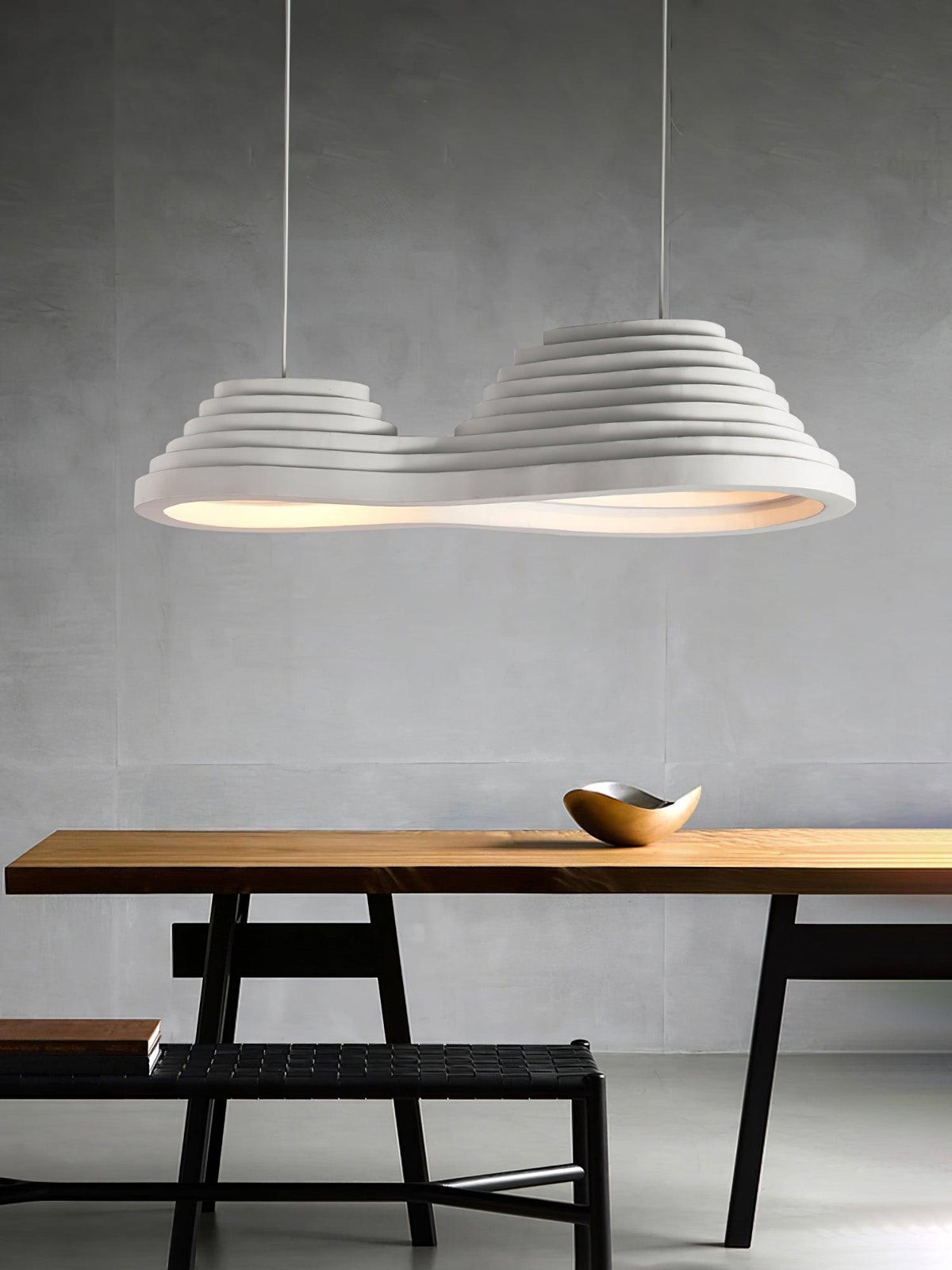 Niruise minimalistyczna lampa wisząca z żywicy
