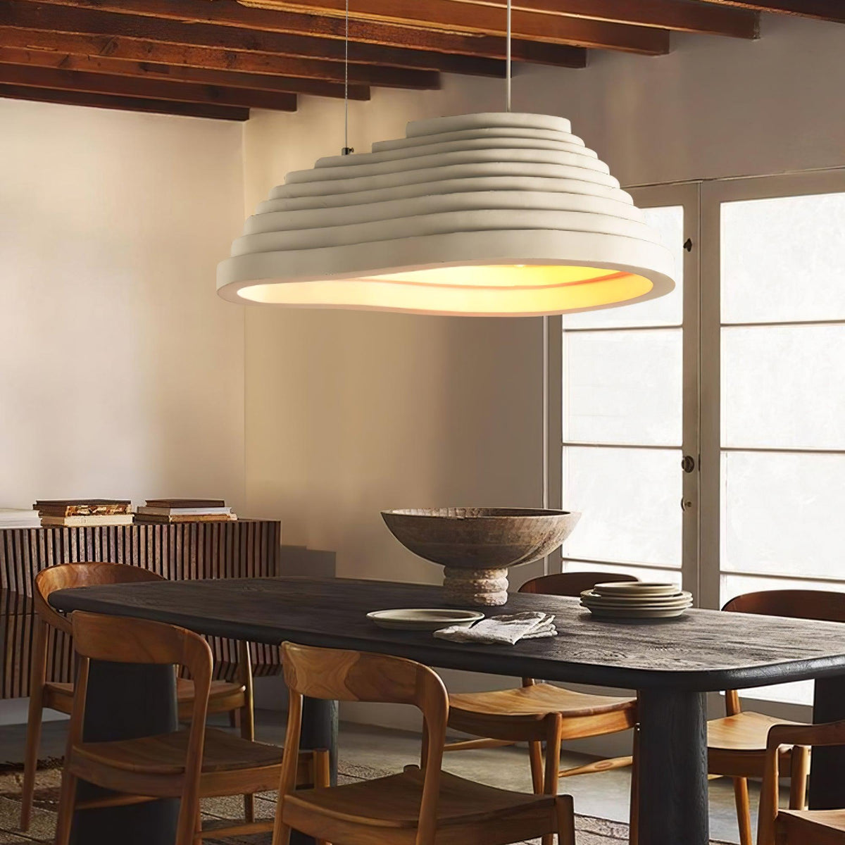 Niruise minimalistyczna lampa wisząca z żywicy