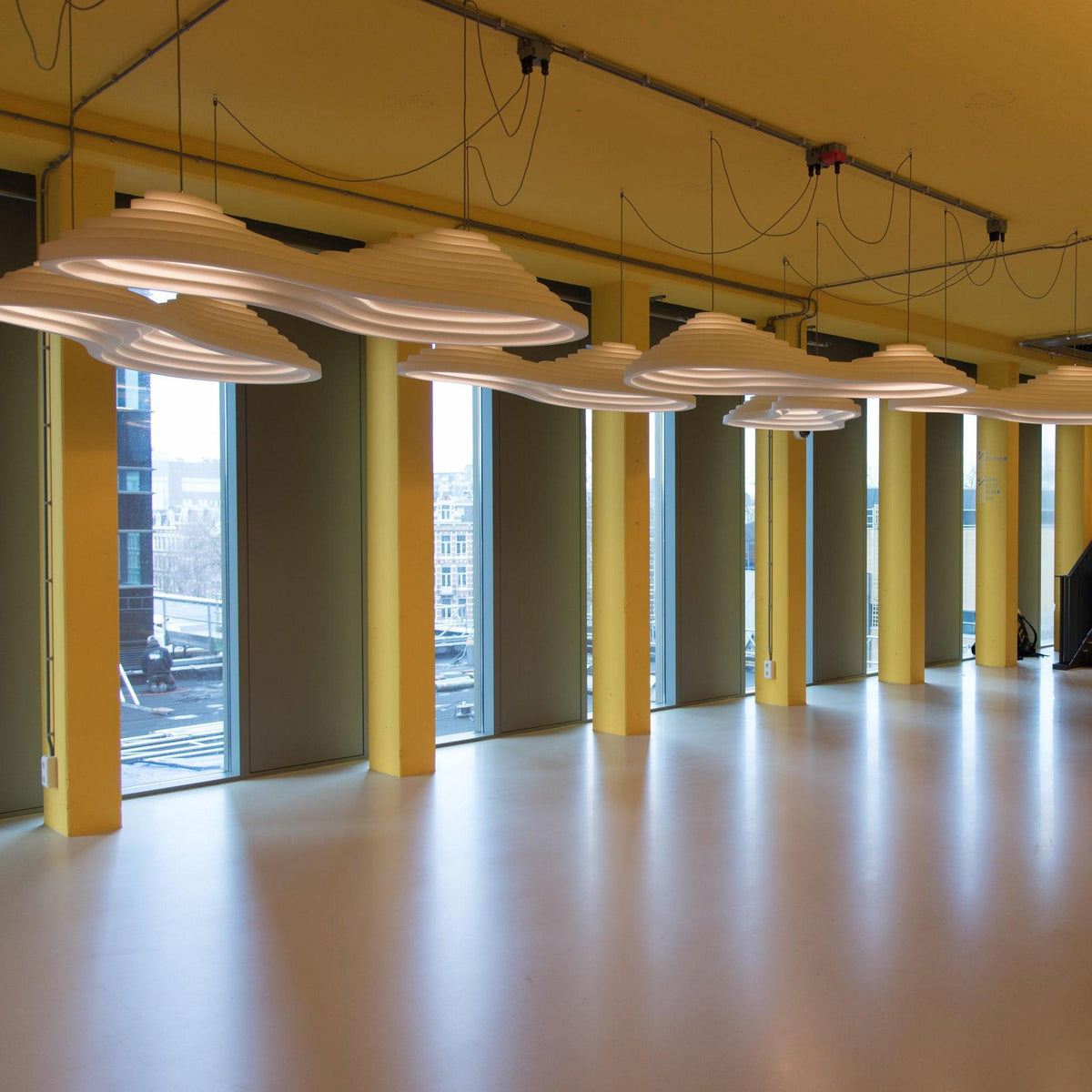Niruise minimalistyczna lampa wisząca z żywicy