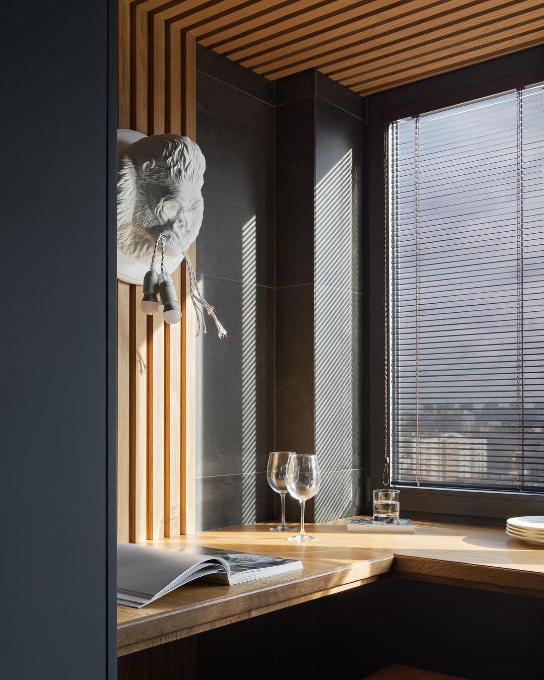 Kinkiet ścienny Emlen Premium Elegance ze żywicy