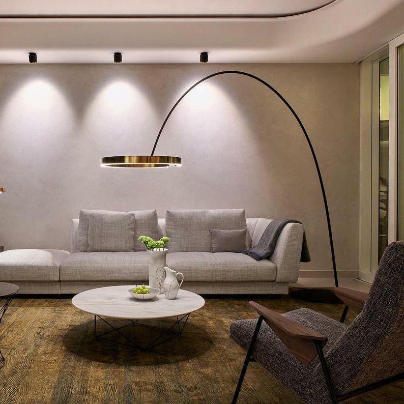 Rondy minimalistyczna lampa stojąca