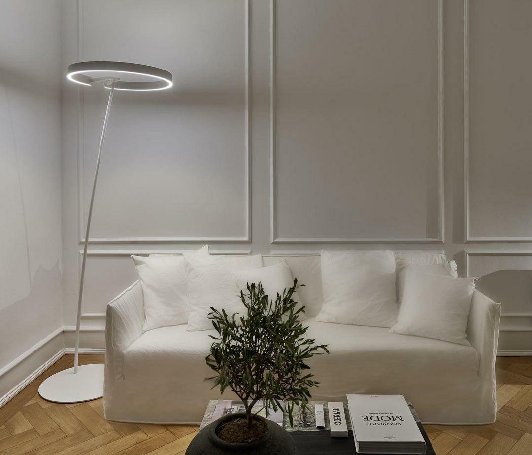 Rondy minimalistyczna lampa stojąca