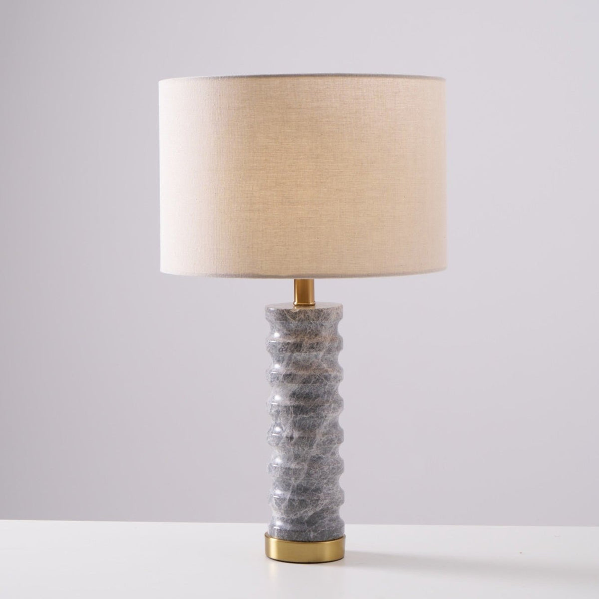 Petirielle nowoczesna lampa stołowa ze szkła