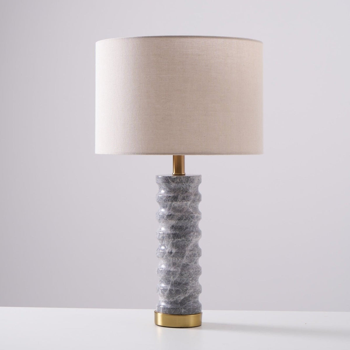 Petirielle nowoczesna lampa stołowa ze szkła