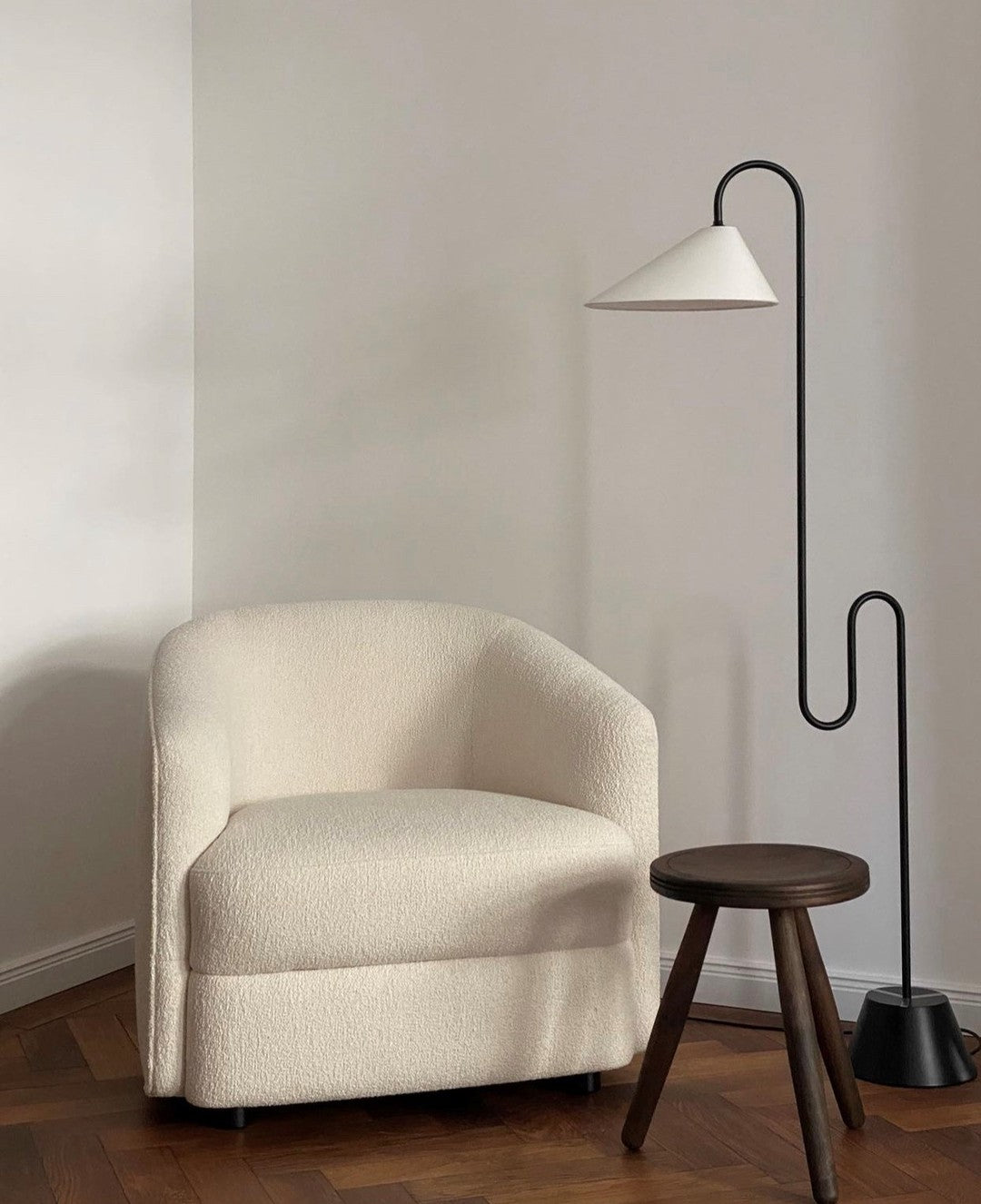 Rosilia lampa stojąca