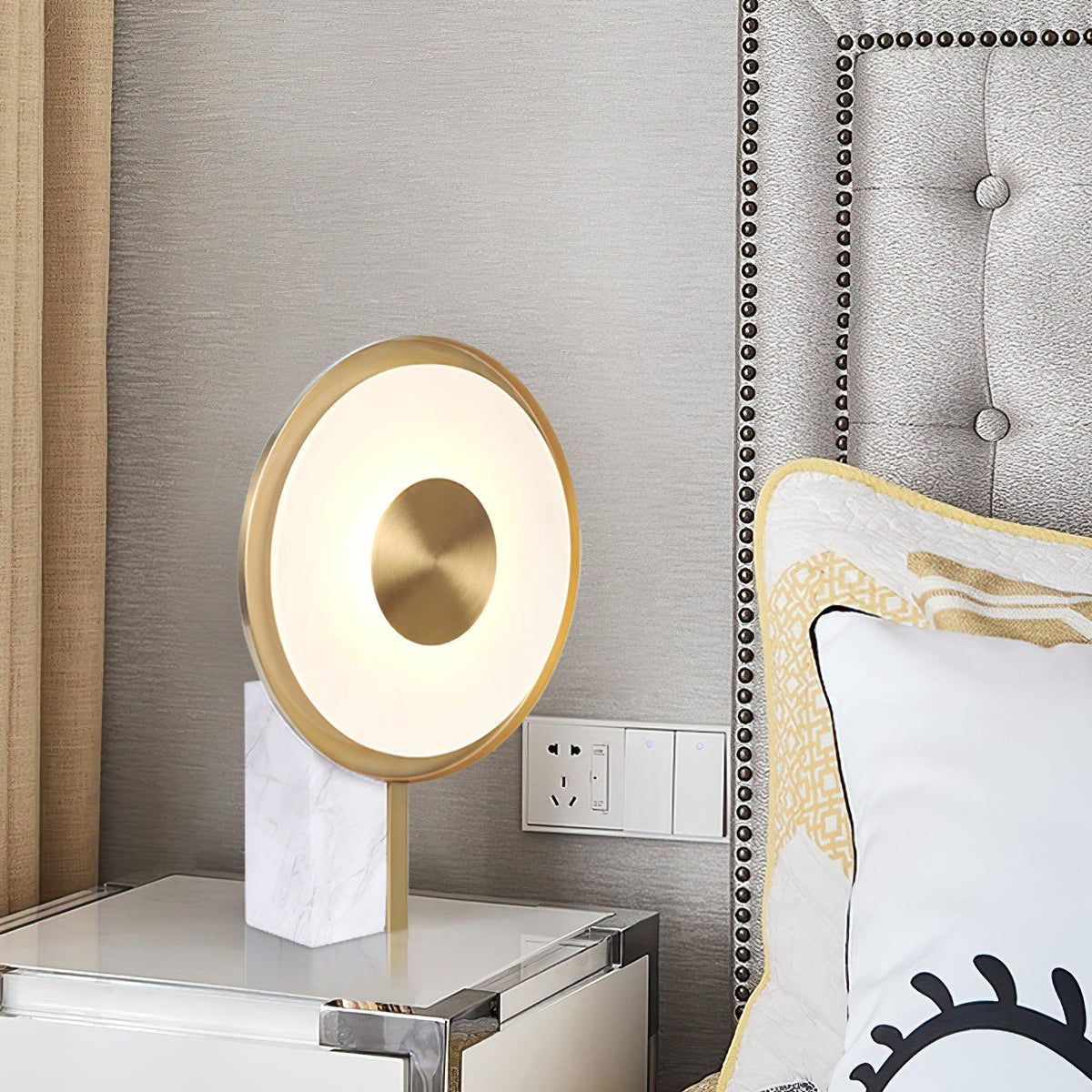 Tessain minimalistyczna lampa stołowa z marmuru