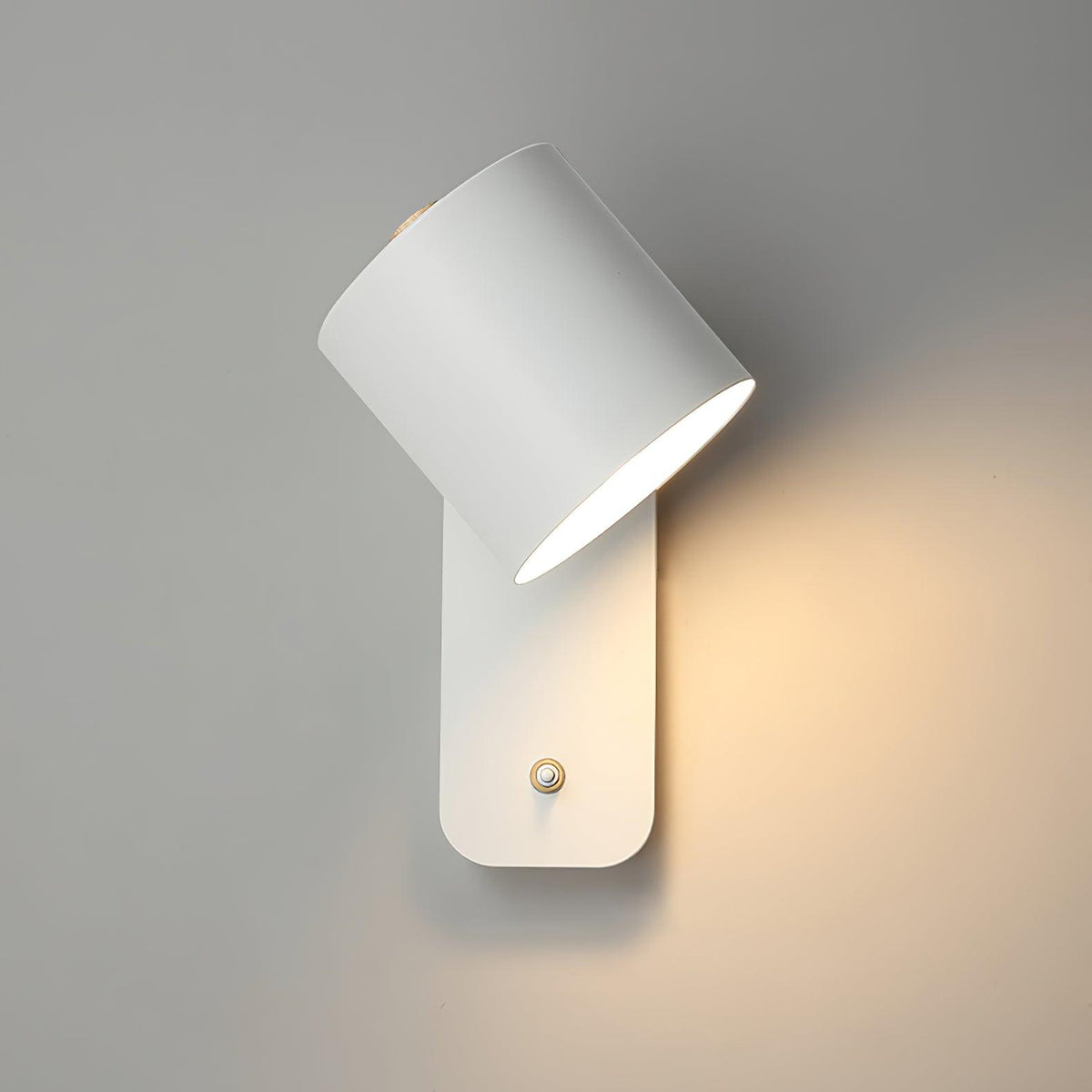Quella regulowana lampa ścienna w kształcie cylindra