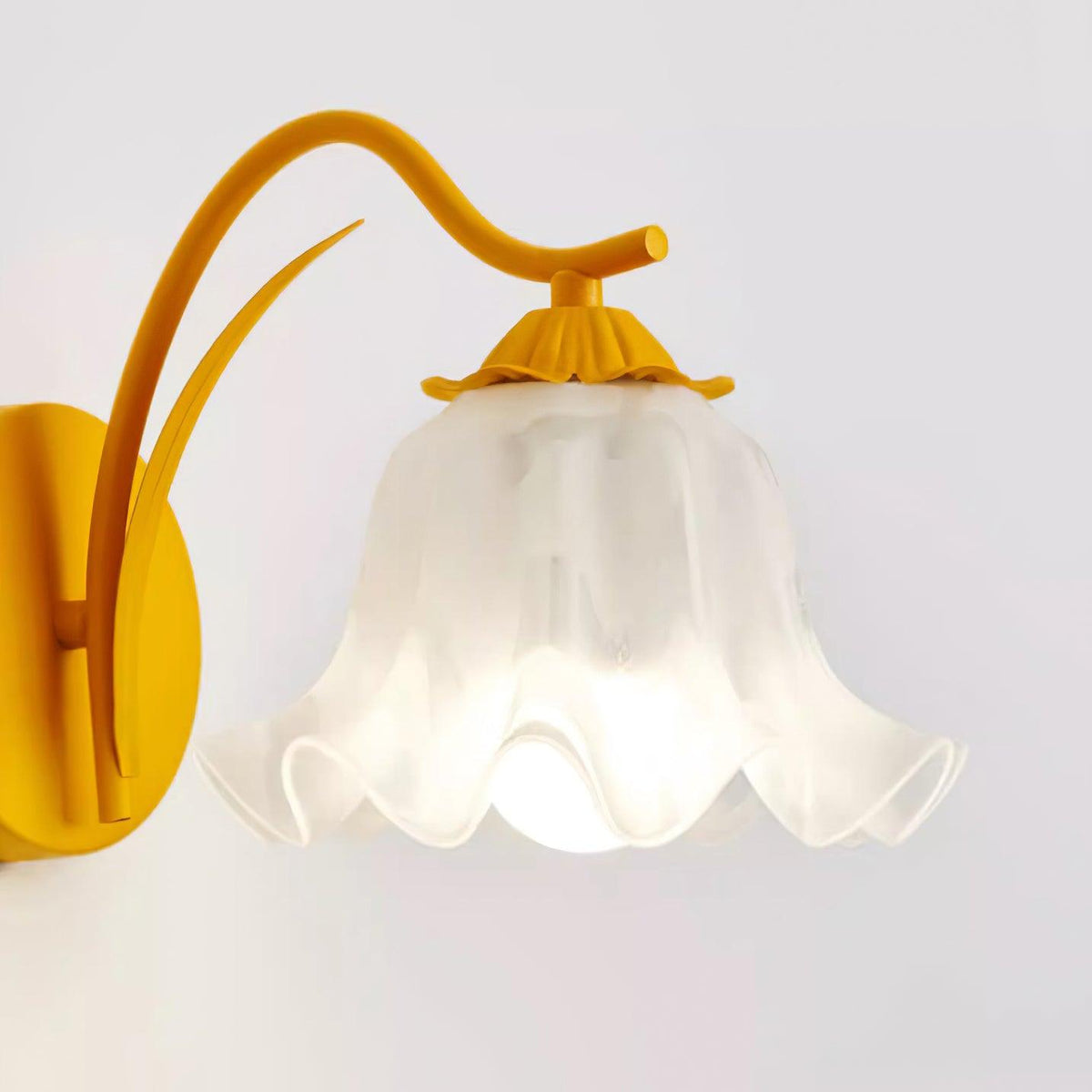 Kinkiet Botanical Whimsy Lily ze sztyftu zielonego