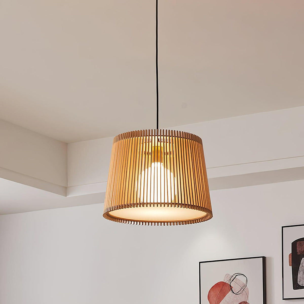Clou wisząca lampa retro z drewna