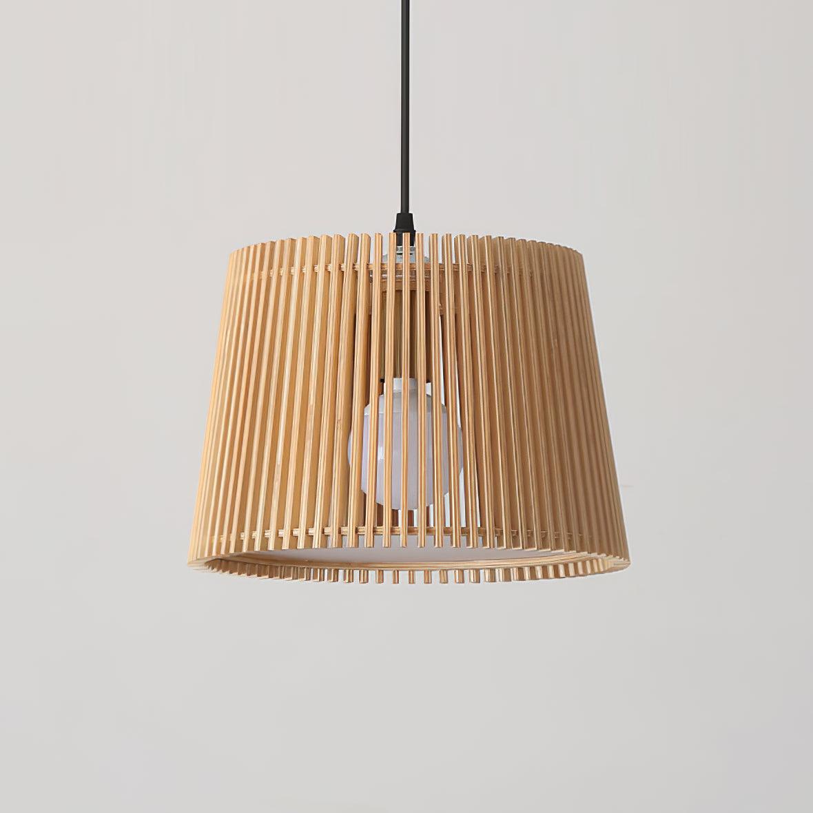 Clou wisząca lampa retro z drewna