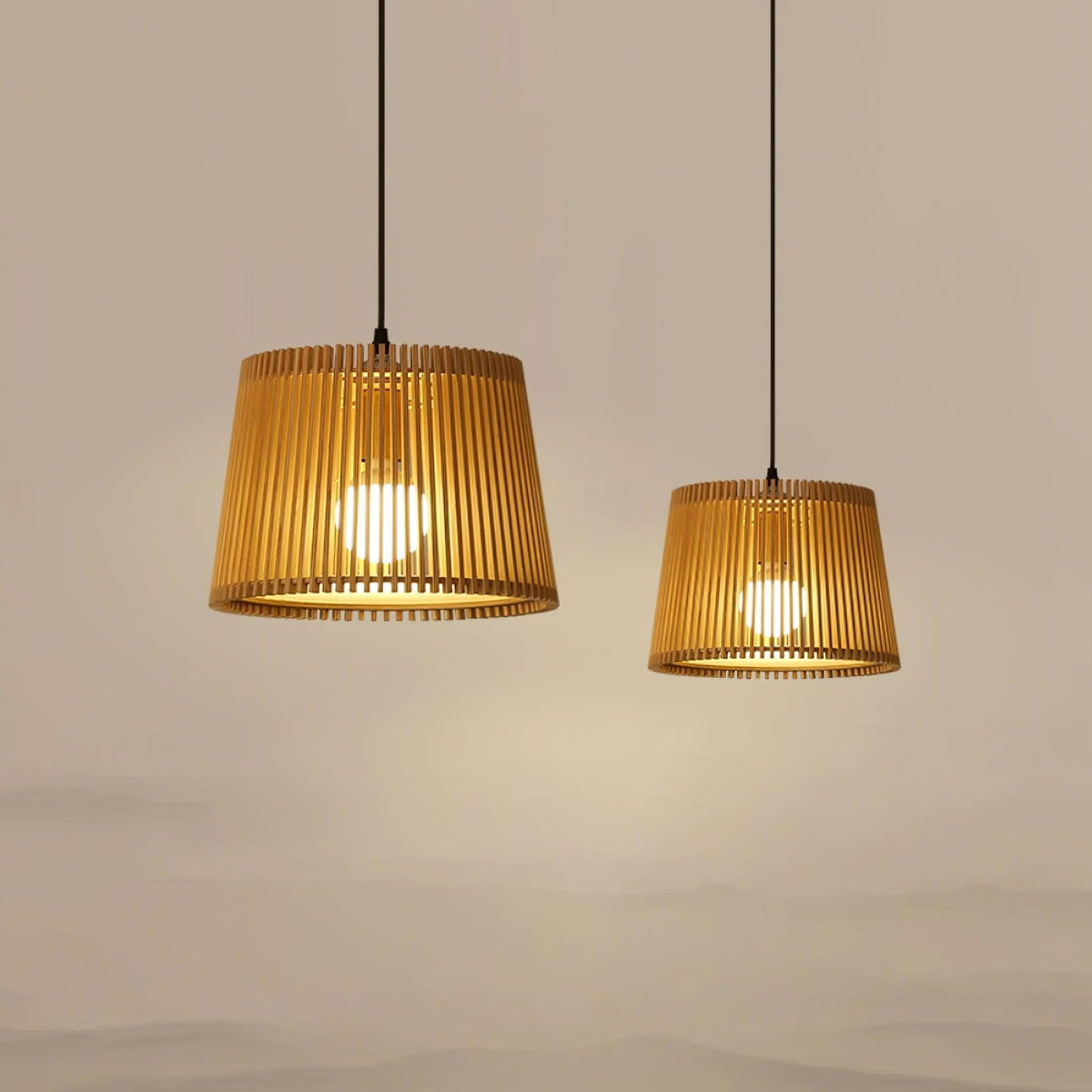 Clou wisząca lampa retro z drewna