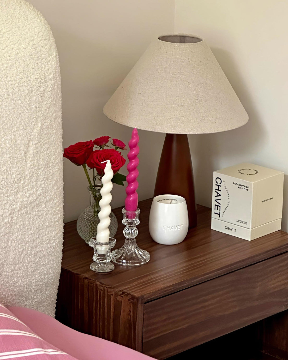 Lampa stołowa drewniana płócienna stożkowa minimalistyczna mid-century do salonu