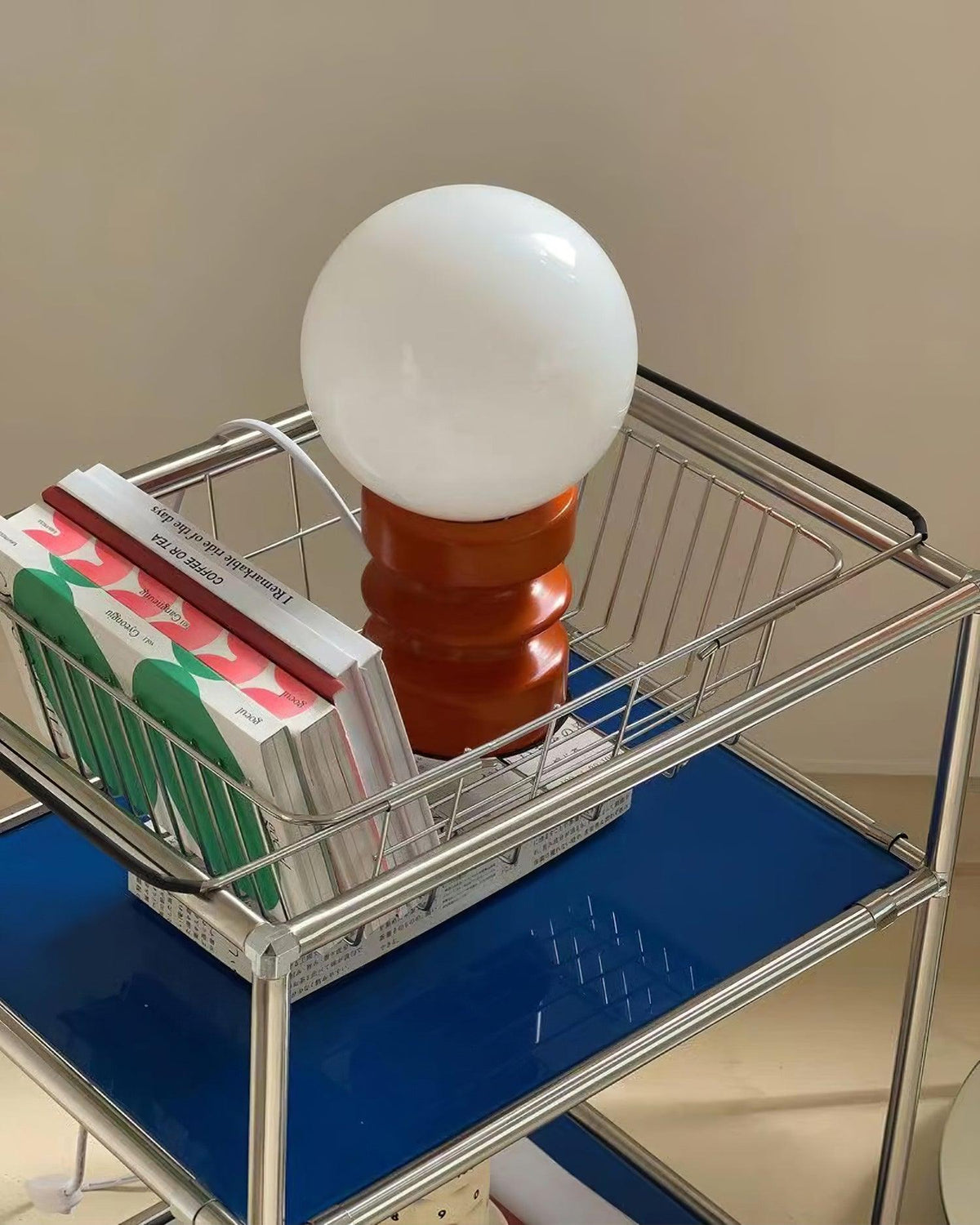 Lampa stołowa Sorinira ze szkła i drewna
