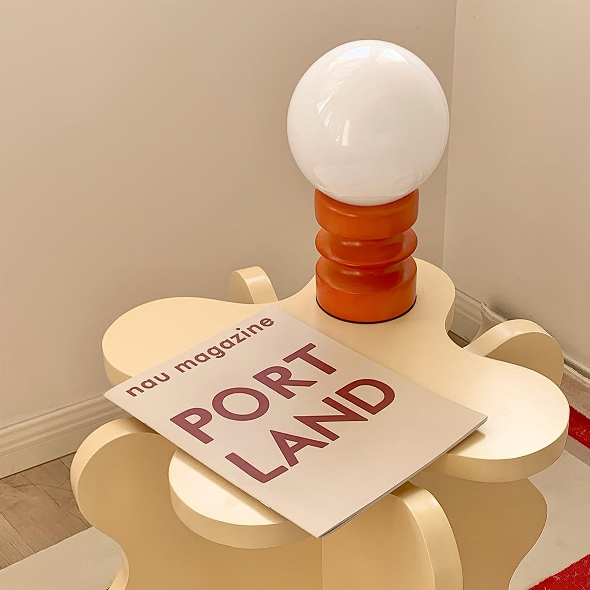 Lampa stołowa Sorinira ze szkła i drewna