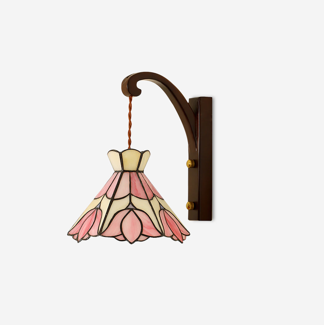 Kinkiet z drewnianą obudową i kloszem ze szkła Tiffany w różowe kwiaty, styl vintage Art Deco