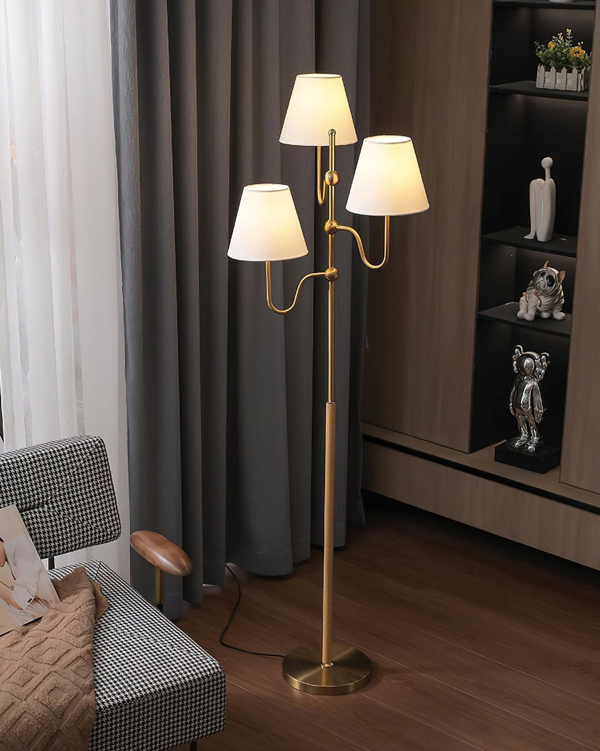 Vevenq lampa stojąca z płóciennym abażurem