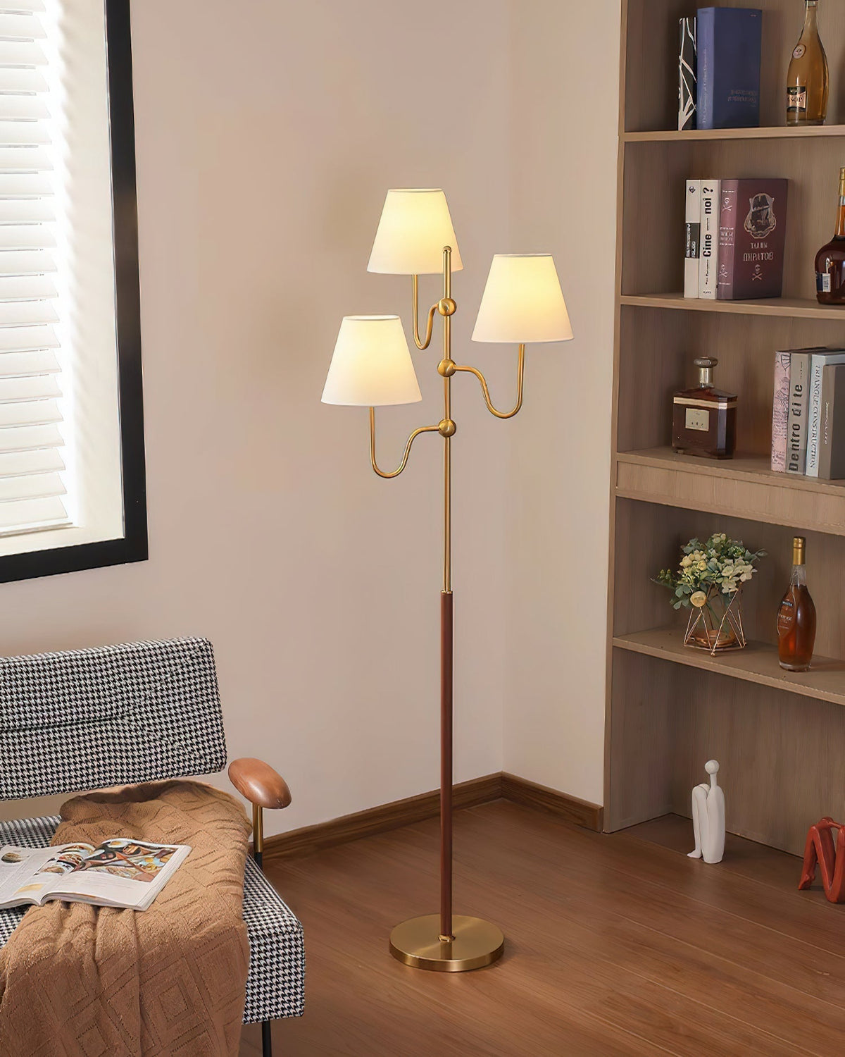 Vevenq lampa stojąca z płóciennym abażurem