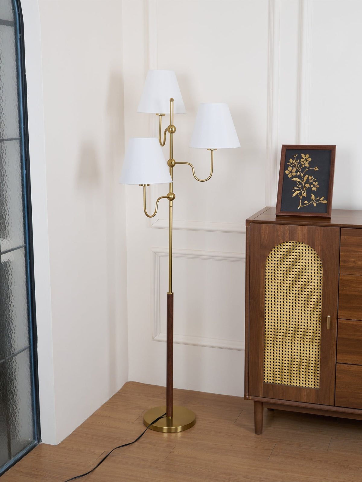 Vevenq lampa stojąca z płóciennym abażurem