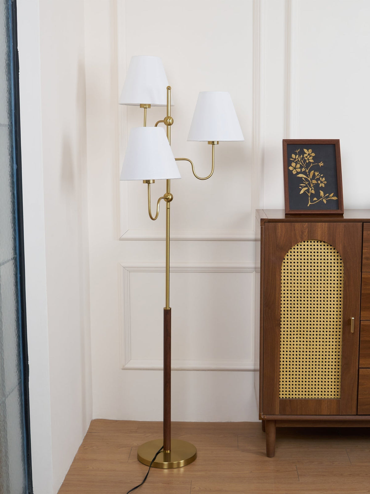 Vevenq lampa stojąca z płóciennym abażurem
