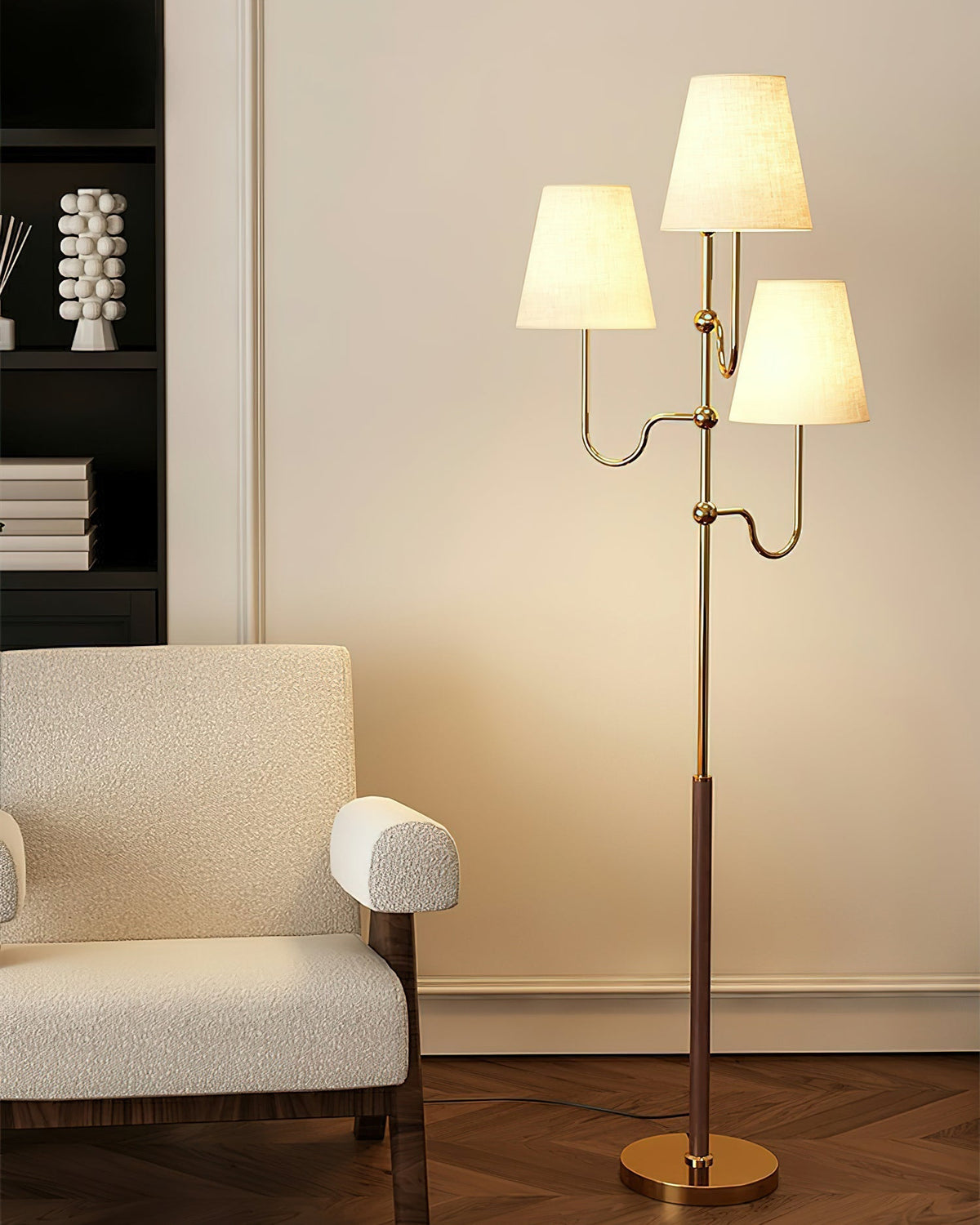 Vevenq lampa stojąca z płóciennym abażurem