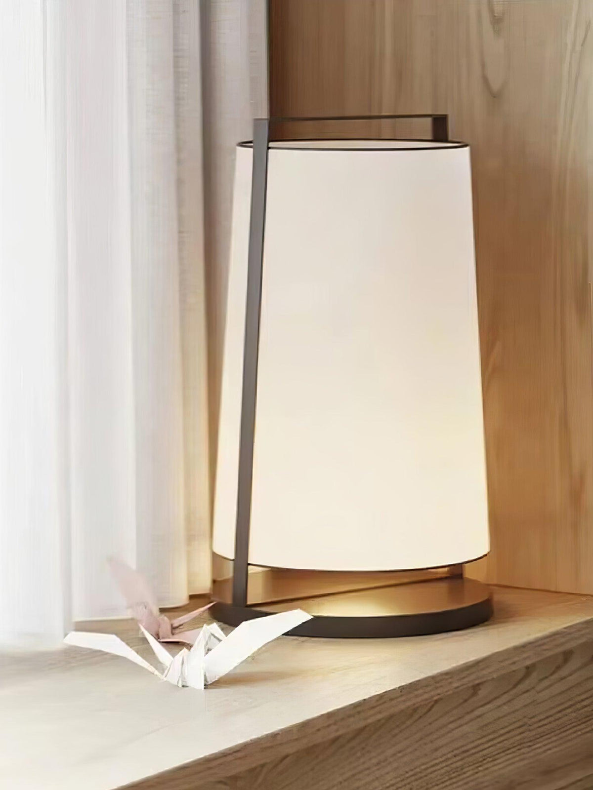 Eslinn nowoczesna lampa stojąca