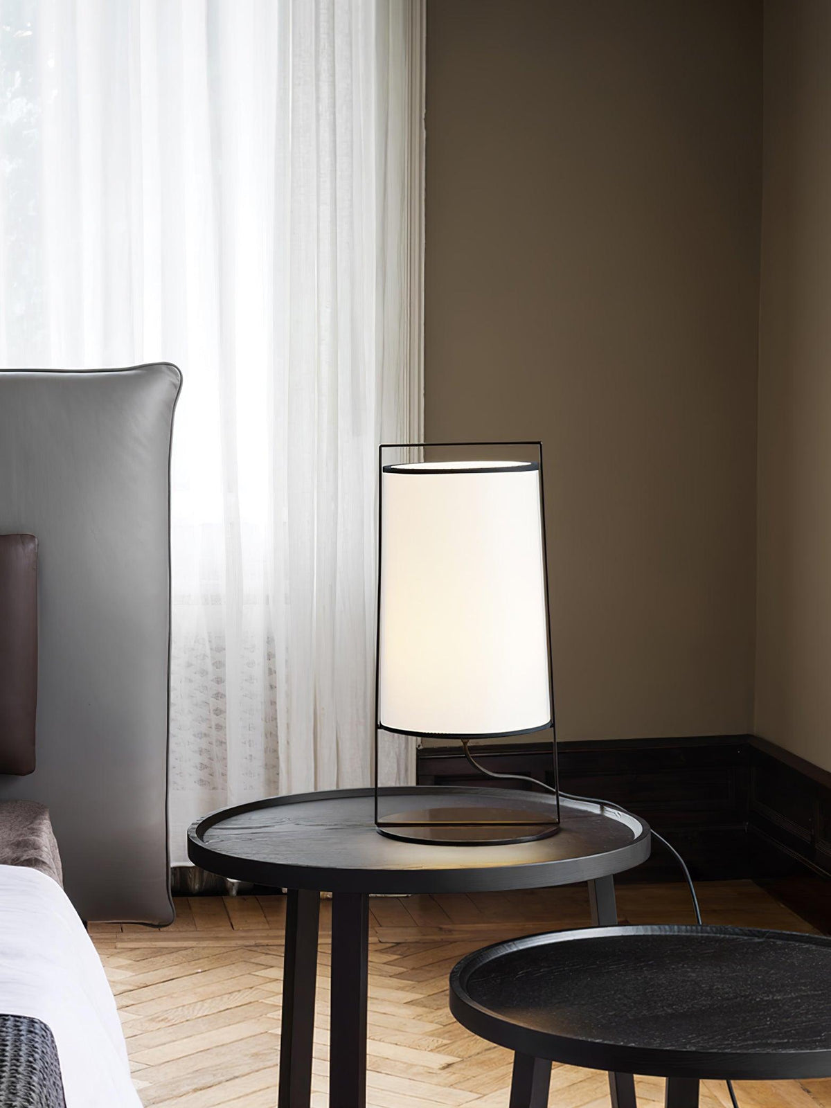 Eslinn nowoczesna lampa stojąca