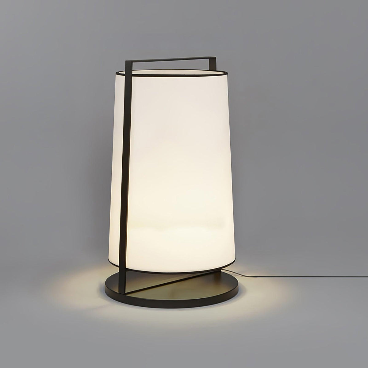 Eslinn nowoczesna lampa stojąca