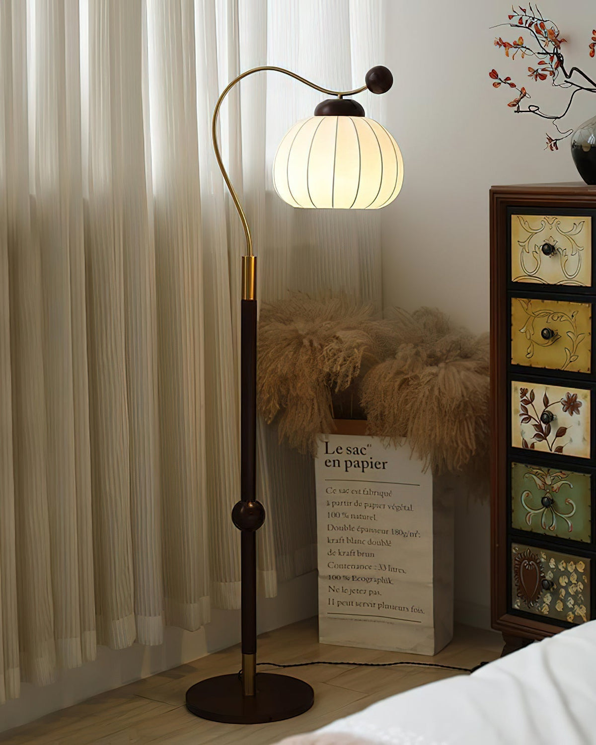 Devenor lampa stojąca ze szkła i drewna