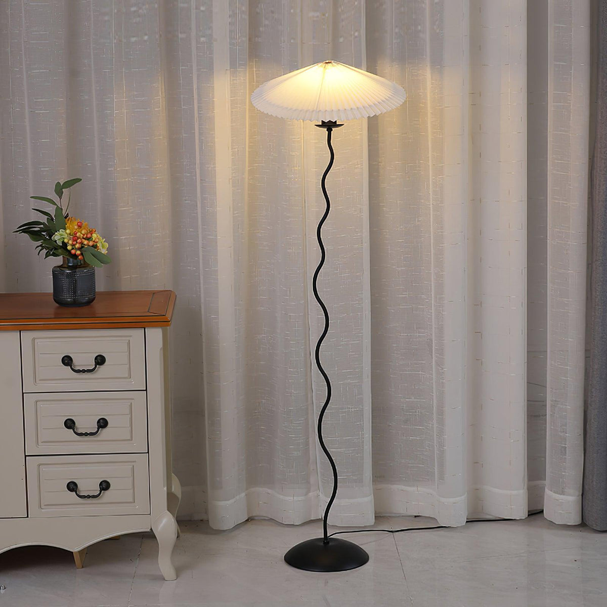 Avenaelia lampa stojąca