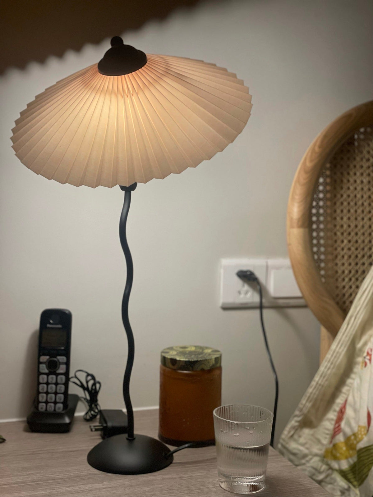 Vioro lampa stołowa z płótna