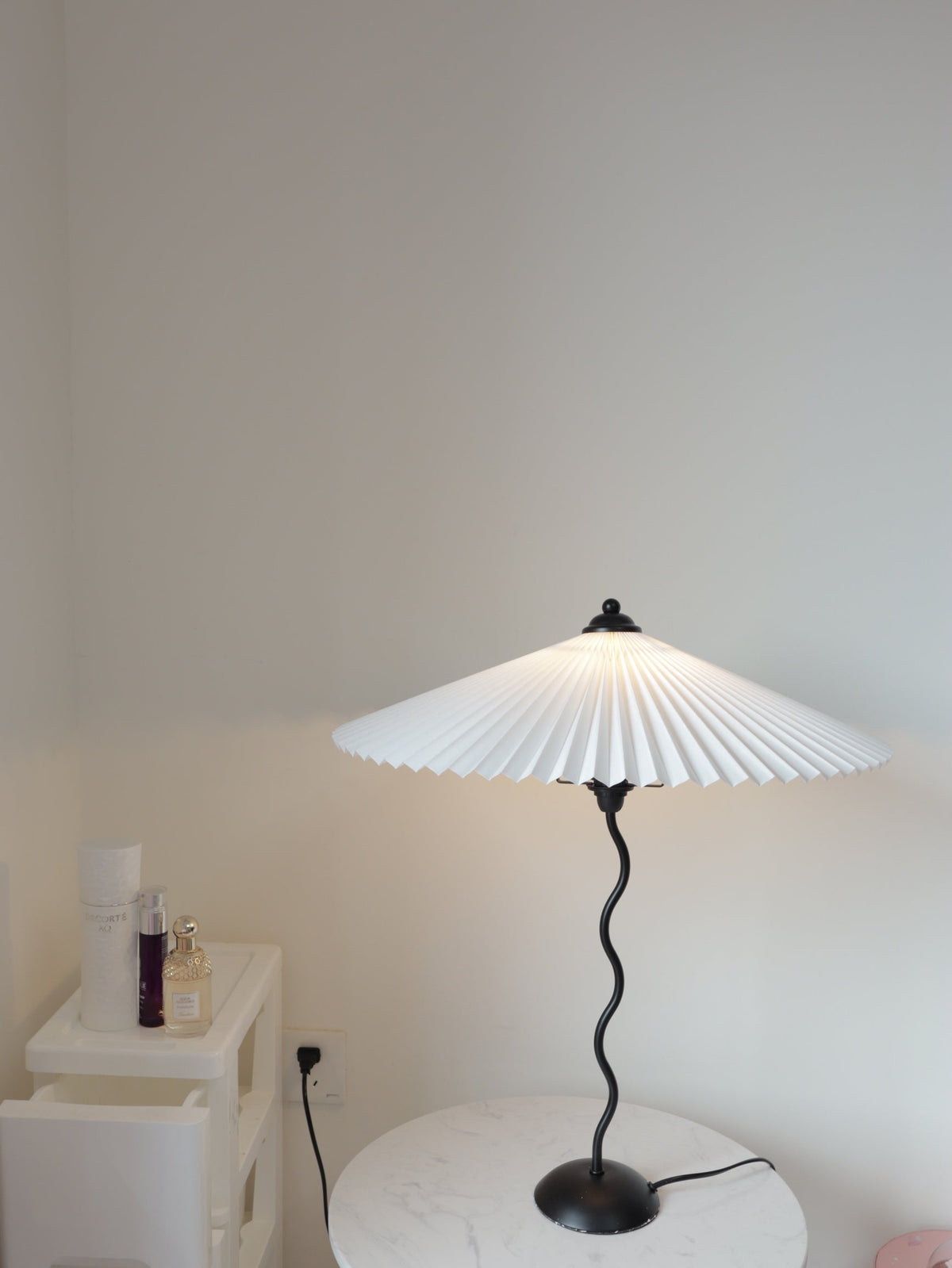 Vioro lampa stołowa z płótna