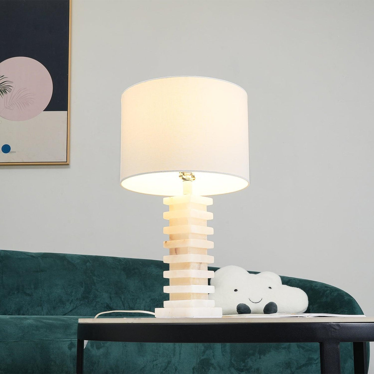 Covynen alabasterowa lampa stołowa
