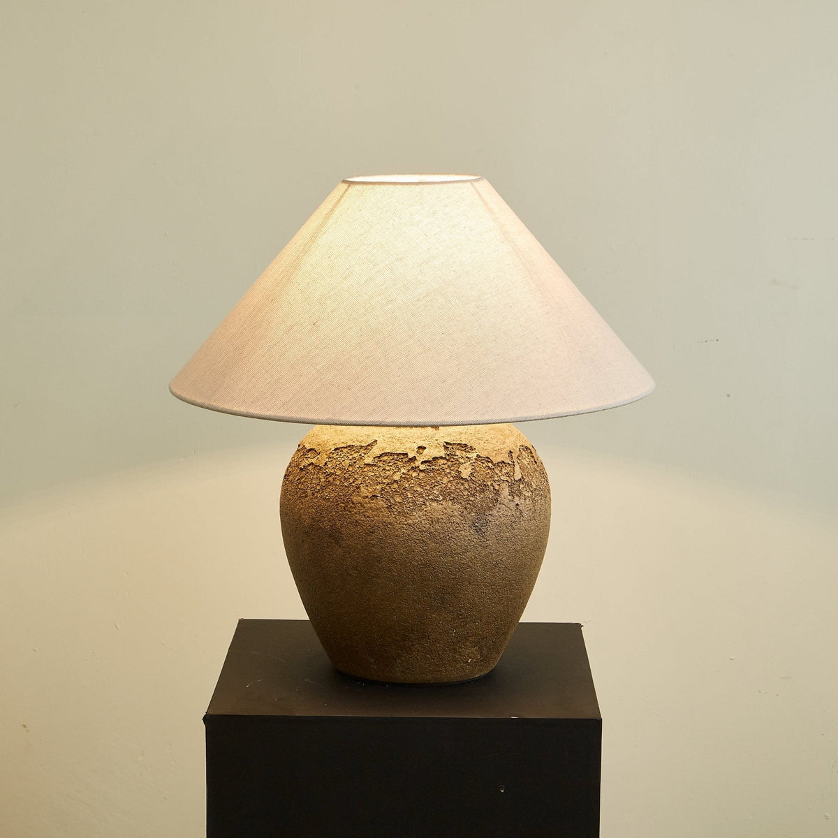 Enid nowoczesna lampa stołowa z ceramiki
