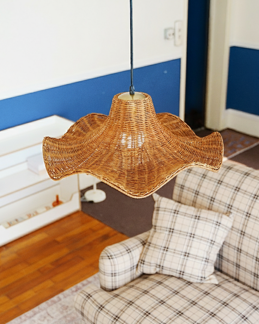 Lampa wisząca Ravelle ze skrzydeł rattanu