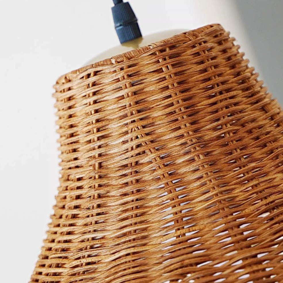 Lampa wisząca Ravelle ze skrzydeł rattanu