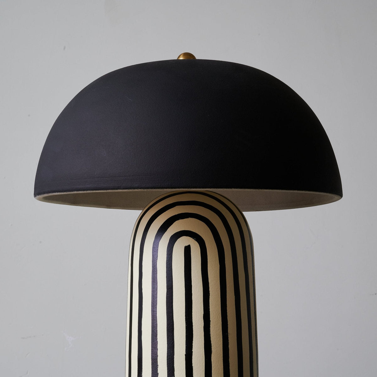 Moxyn minimalistyczna lampa stołowa z ceramiki